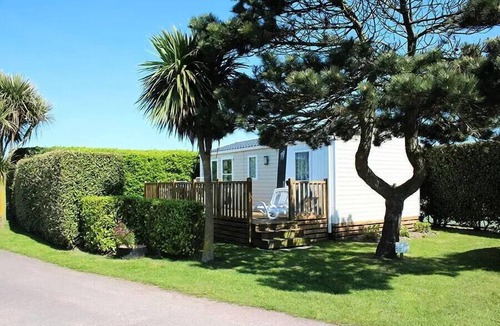 Ravenoville House | Mobile Home | Comfort | 3 Bedrooms | 5 People | Small Terrace | TV