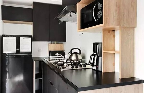Torreilles-Plage House | Mobile Home | Premium Exclusive | 3 Bedrooms | 6 guests | Raised Deck | A/C | TV