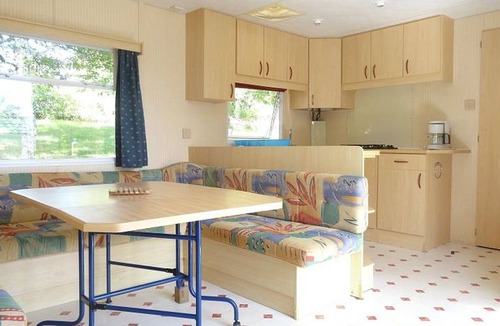 Payrac House | Mobile home with terrace at Payrac campsite