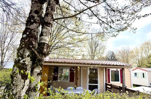 Saint-Gerons Ski Chalet | Mobilhome au bord du lac