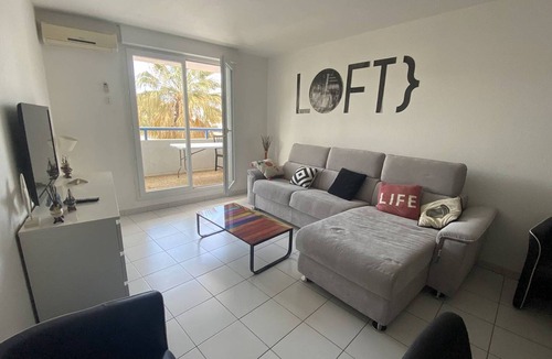 Le Port Apartment | Modern 3-room apartment on marina for 6 people