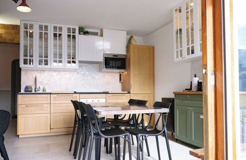 Bourg-Saint-Maurice Apartment | Modern 3BR - 500m from funicular - 3 balconies with view - Ski Room