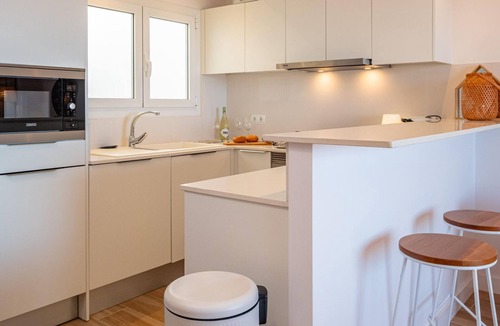 Palamos Apartment | Modern Air-Conditioned Apartment Facing Beach in Palamós