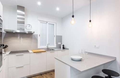 Ibiza Apartment | Modern and confortable property next to Retiro Park ideal for 5 people