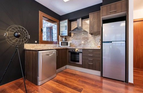 Arinsal Apartment | Modern Apartment Arinsal 2 Bedrooms, 4 Pers, Parking Included