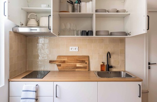 Quartier Sainte-Marguerite Apartment | Modern apartment in the heart of Paris