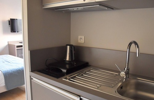 9th Arrondissement Apartment | Modern Couple Stay in Lyon Docklands