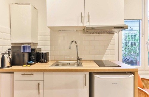 Quartier du Faubourg-Montmartre Apartment | Modern deluxe studio in the heart of Paris