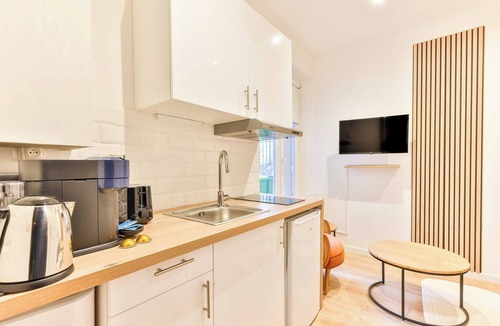 Quartier du Faubourg-Montmartre Apartment | Modern deluxe studio in the heart of Paris