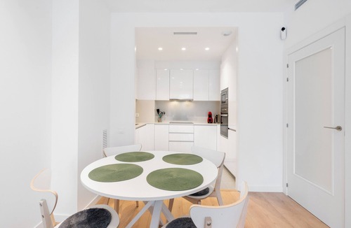 Diagonal Mar i el Front Maritim del Poblenou Apartment | Modern Diagonal Mar Oasis: 2BR Apartment with Pools & Parking