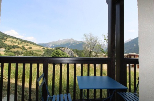 Aussois Apartment | Modern duplex for 6 with beautiful mountain view and WIFI