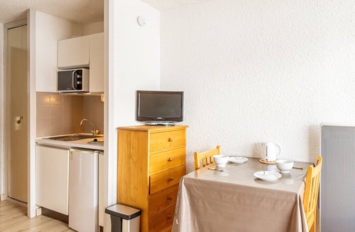 Montgellafrey Apartment | Modern studio ideal for 2, ski-in/ski-out