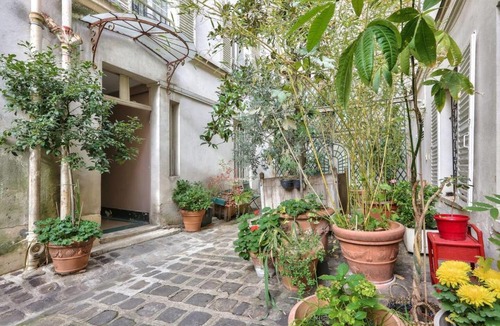 Quartier de Rochechouart Apartment | Modern Renovated studio cozy and quiet