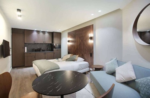 Pigalle Apartment | Modern Suite Center of Paris Montmartre