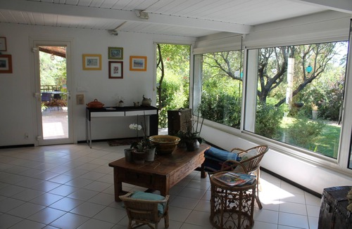 Lourmarin Villa | Modern villa with private pool, sleeps 7, in Lourmarin and free WIFI.