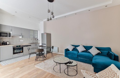 Quartier du Faubourg-Montmartre Apartment | Moderne In heart of PARIS Opera/Eurostar 6 pers