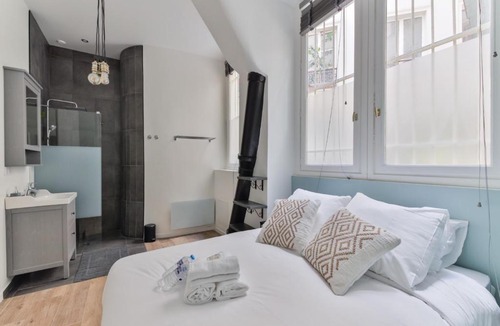 Quartier du Faubourg-Montmartre Apartment | Moderne In heart of PARIS Opera/Eurostar 6 pers