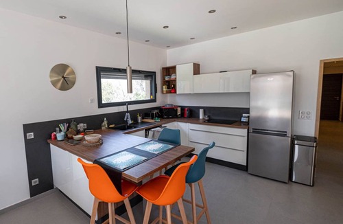 Saint-Saturnin-les-Apt House | Modernes Haus mit Pool im Herzen des Luberon 415 SAT