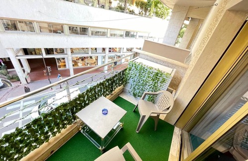 Cap d'Ail Apartment | Monaco Monte-Carlo door step Luxury AC High Specs
