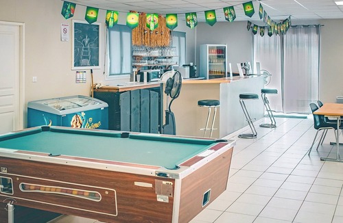 Monclar-de-Quercy Cottage | Monclar Escape With Tennis & Shared Pool
