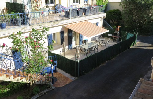 Montagnac House | Montagnac single-storey house with large terrace