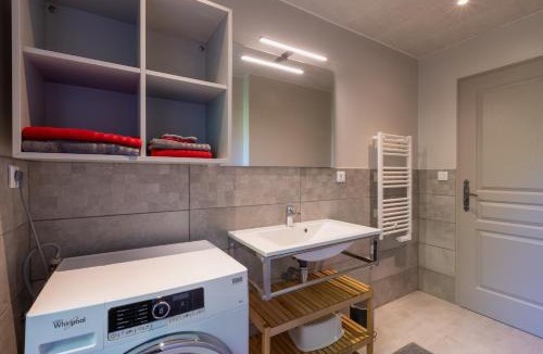 Montel-de-Gelat House | Montauvert