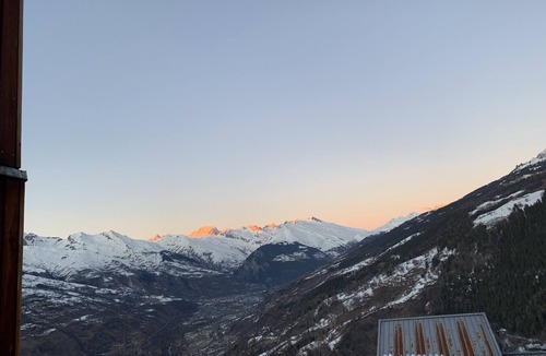 Montchavin Apartment | Montchavin Stunning Modern Ski Flat 47M/2 Breathtaking views Sleeps 6 people.
