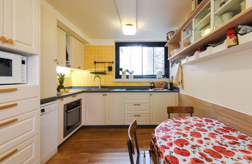Montmartre Apartment | MONTMARTRE SPACIOUS DUPLEX, ATTRACTIONS, 30–60 days ahead? Private offer ART-VAs