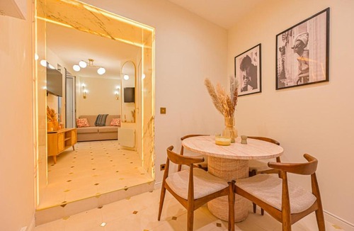 14th Arrondissement Apartment | Montparnasse Signature Apartments