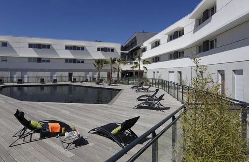 Saint-Jean-de-Vedas Apartment | Montpellier Base Near Coast with Balcony
