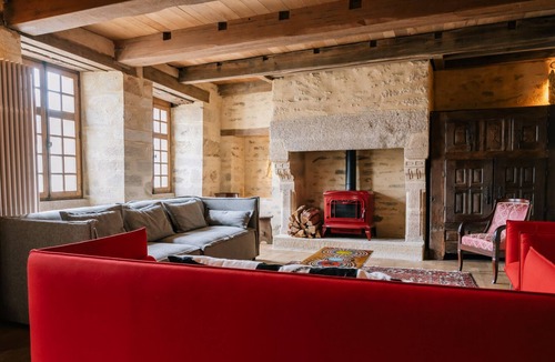 Landerneau House | Monument Historique du Xviième Siècle en Centre Ville