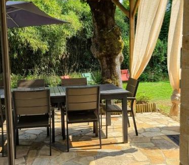Les Quatre-Routes-du-Lot House | Moulin de Beyssagou