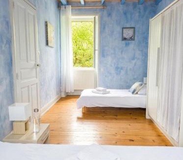 Les Quatre-Routes-du-Lot House | Moulin de Beyssagou