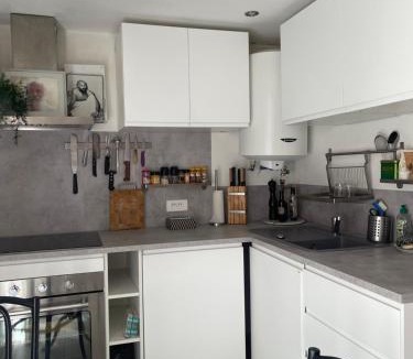Dieulefit Apartment | Moulin - Studio charmant avec terrasse - 3 étoiles