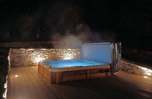 Saint-Pastous Ski Chalet | MOUNTAIN CHALET WITH JACUZZI