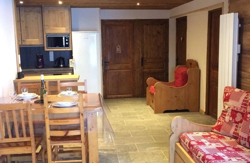 Bonneval-sur-Arc Apartment | Mountain-style apartment La Datcha 2 (sleeps 4) in the old village