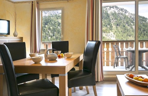 Isola Apartment | Mountain view at Isola 2000! #218
