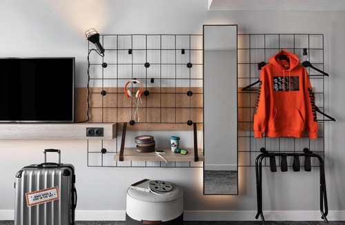Colombier-Saugnieu Hotel | Moxy Lyon Airport