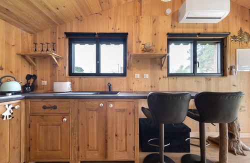 Le Verdon-sur-Mer House | My Ocean Cabin with Garden and Air Conditioning, Steps from the Beach