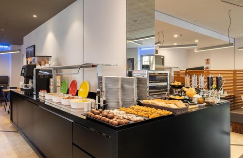 El Parc i la Llacuna del Poblenou Hotel | Naitly Barcelona Poblenou
