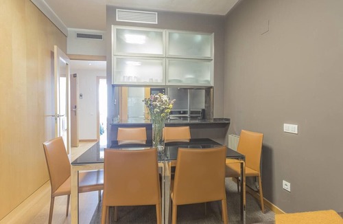 el Fort Pienc Apartment | Near the Picasso Museum with pool 3 rooms 8 pax - free WiFi