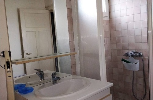 Gresy-sur-Aix Apartment | Near thermal baths and beach, 2-room apartment for rent in 2* chalet