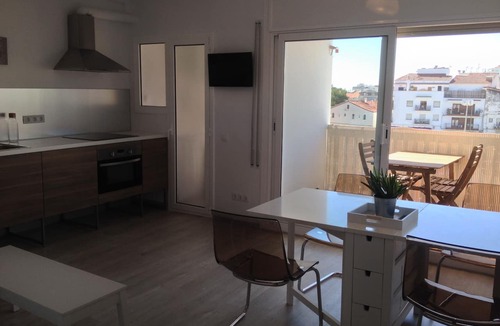 Sitges Town Center Apartment | New apartment in the centre of Sitges, WiFi, swimming pool, balcony, parking