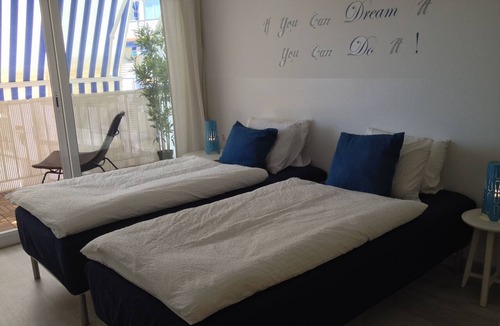 Sitges Town Center Apartment | New apartment in the centre of Sitges, WiFi, swimming pool, balcony, parking