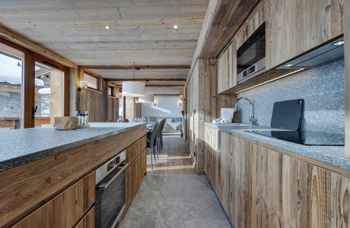 Les Almes Apartment | New bright apartment with parking in Tignes Le Lac