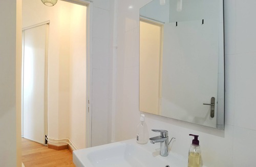 Chaussee-d'Antin Apartment | New decored Apt/elevator/50 m to Lafayette/1mn to metro