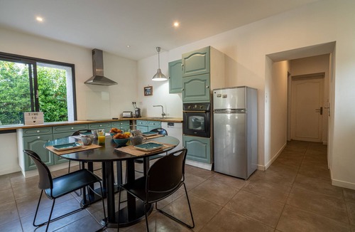 Perols House | New house, swimming pool, 5 mn from the beach, superb view of the lake, 6/8 pers