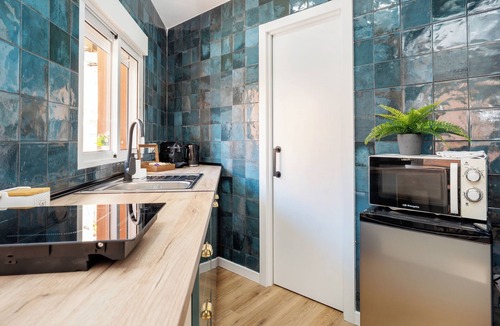 Sant Adria de Besos House | New Studio 2 people 20' Bcn Center/10' walk to the beach/15' Forum Bcn