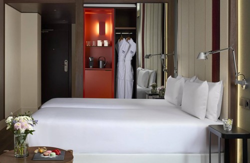 El Parc i la Llacuna del Poblenou Hotel | NH Barcelona Diagonal Poblenou