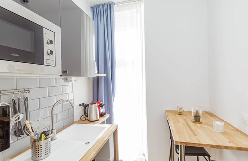 18th Arrondissement Apartment | Nice 23 M² Bright And Renovated Courtyard Side